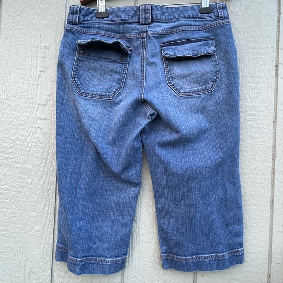 Eddie Bauer Capri Jeans Womens 14 Med Wash Blue Vintage 2009 Comfort plus size - Picture 2 of 16